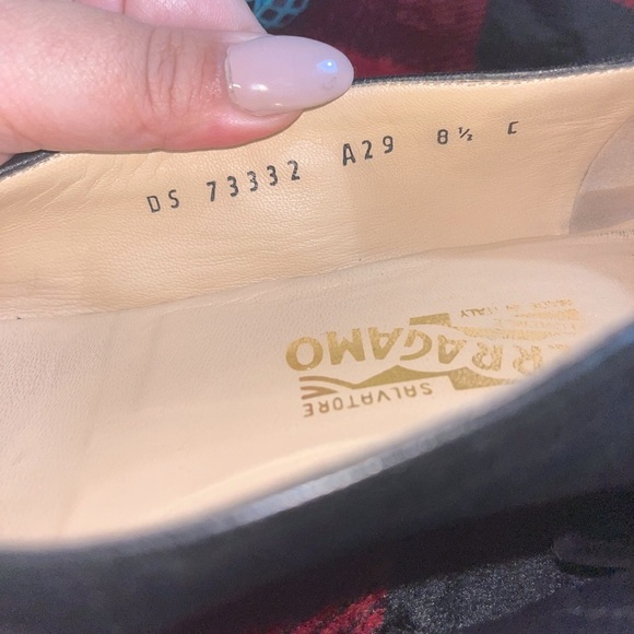 SALVATORE FERRAGAMO Black Leather & Patent Cap Toe Ballet Low Heel Size 8.5 C - Picture 5 of 12